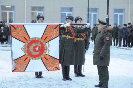 Вручение знамени Пермскому суворовскому военному училищу Минобороны РФ