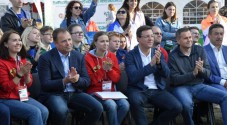 Игорь Комаров посетил молодежный форум «iВолга 2.0» в Самарской области