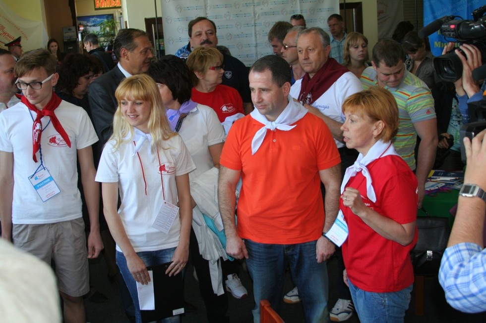 Михаил Бабич познакомился с участниками Спортивно-туристского лагеря ПФО
